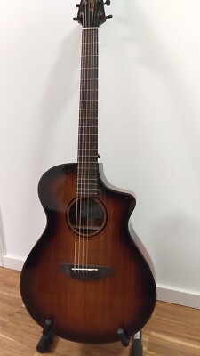 Breedlove Westerngitarre mit massiver Koa Decke und Cutaway