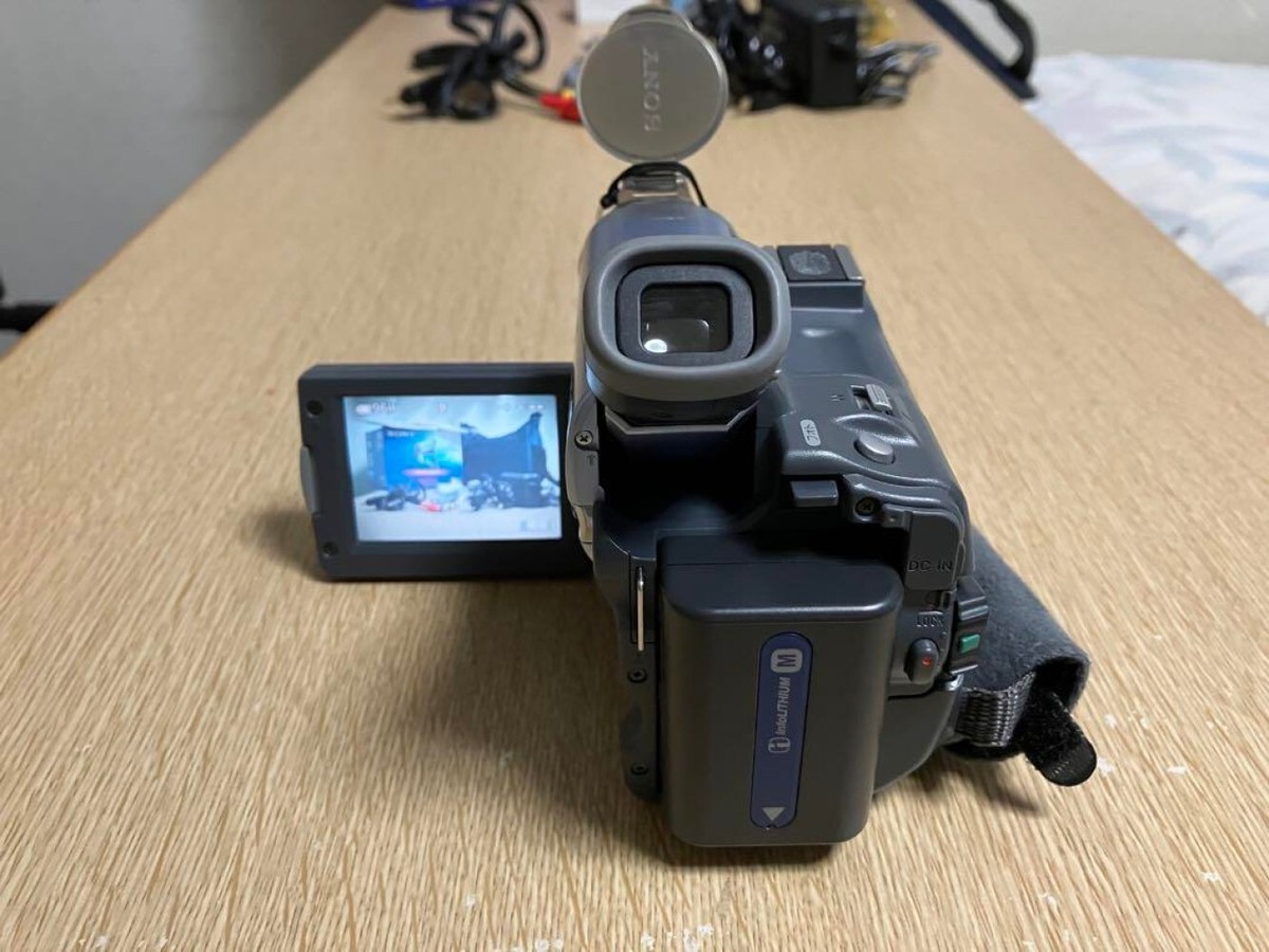 ビデオカメラ SONY DCR-TRV22K(S) SONY DCR-TRV22K(S)（SONY ビデオカメラ DCR-TRV22K ビデオカメラ）