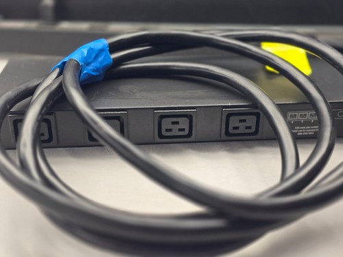 HP 417580-D71 24A Power Distribution Unit (4xC19 Outlets) 228481-002 PDU - Picture 4 of 6