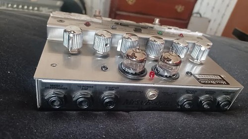 Mesa Boogie V-Twin Tube Preamp Overdrive Distortion Pedal for Guitar - Picture 2 of 3