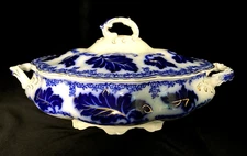 Johnson Brothers Flow Blue Covered Vegetable Dish Normandy 12 inches (l)