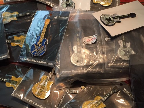 24 pasadores de guitarra de la serie maratón de rock and roll de Las Vegas empaquetados #Venta al por menor $9ea/Tienda - Imagen 12 de 12