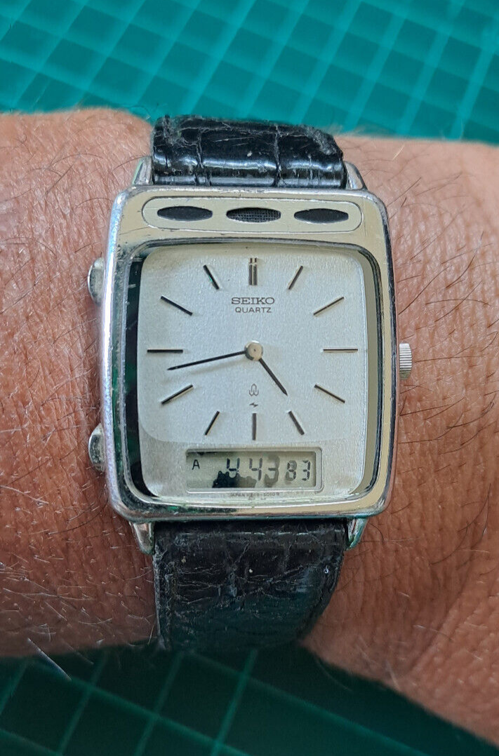 Vintage (1981) Seiko H249-5060 ANA-DIGI LCD Watch Japan *Work but