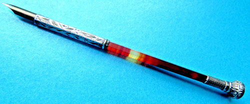 ANTIQUE  AGATE  & SILVER VICTORIAN OR EARLIER DIP PEN,CARVED LEAVES SEAL ON END.