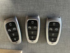 Used Key Fobs Hyundai OEM x2 #95540-K5000 and x1 #95540-K5012 (NOT WORKING)