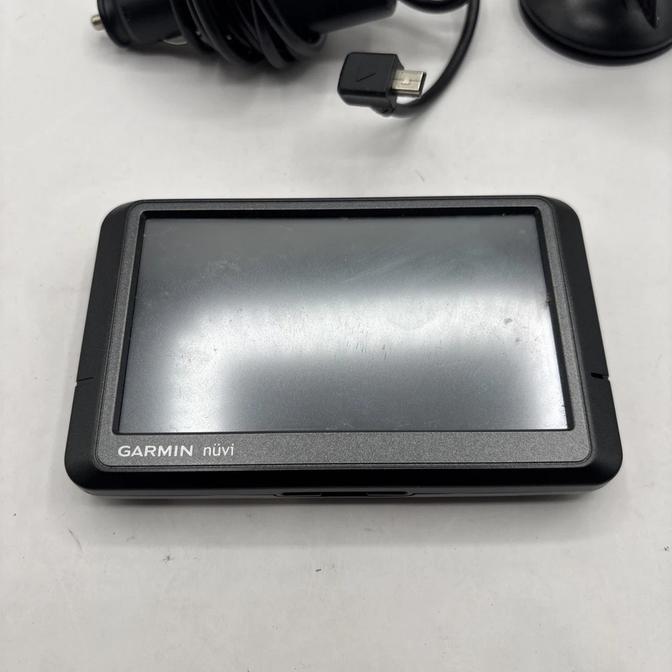 Garmin Nuvi 255W GPS Bundle Bluetooth Portable Maps 4.7"(Pre Owned) - Image 2 of 4