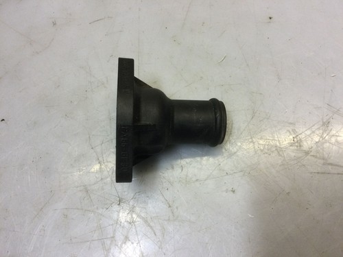 VW Golf 1 2 Kühlwasserflansch Stutzen 026121145L Flansch seitlich Zylinderkopf K