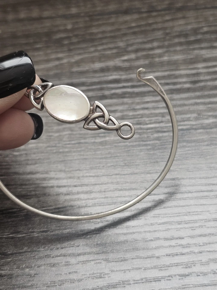 Adorable Vintage Baltic Mother Of Pearl Sterling Silver Bangle Bracelet BP - Image 4 of 4