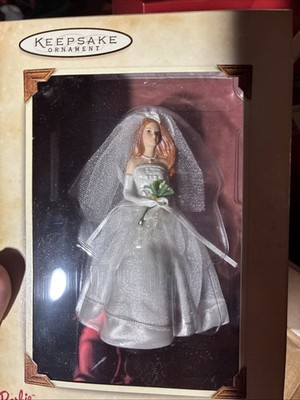 HALLMARK KEEPSAKE ORNEMENT ''BLUSHING BRIDE'' PORCELAIN, 2002 (E3)