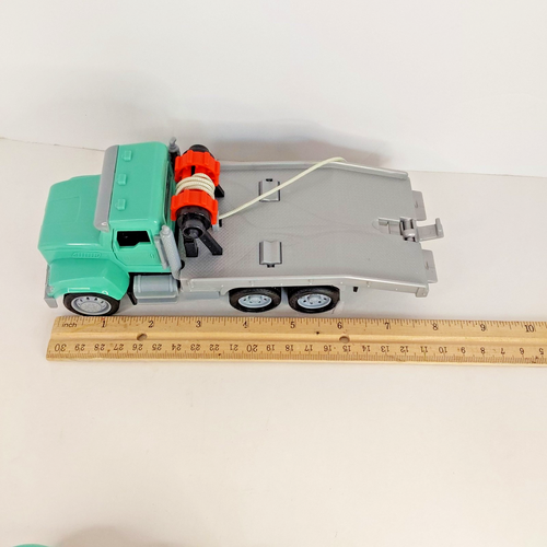 Driven by Battat Remote Control Tow Truck with Remote, Used, Works - Picture 2 of 7