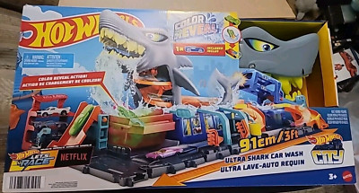 Hot Wheels City Ultra Shark Car Wash Playset with Color Reveal BRAND NEW