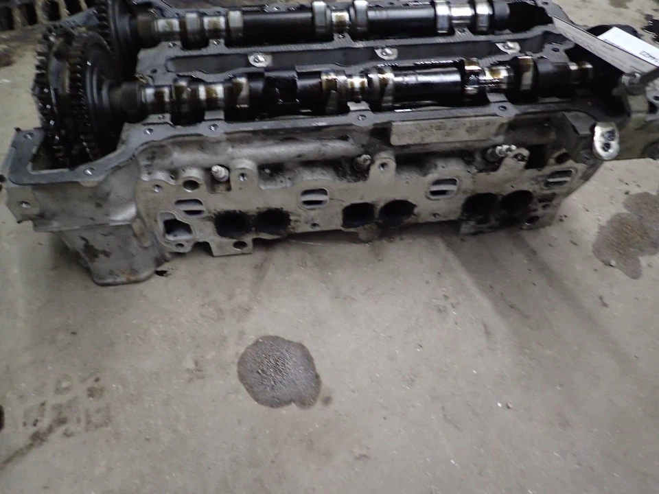 14 15 MERCEDES ML350 Right Cylinder Head, Diesel - Image 4 of 4