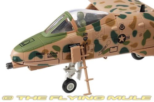 Corgi AA38005 Fairchild A-10A Thunderbolt ‘Warthog’ Nellis AFB NV ‘Jaws’ 1977 - Picture 3 of 18