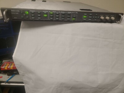 Tektronix WVR7020 Waveform Rasterizer Opt:  HD AD 
