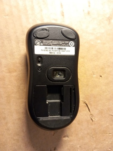 Microsoft Wireless Mouse 1000 Model 1454 - Picture 7 of 12