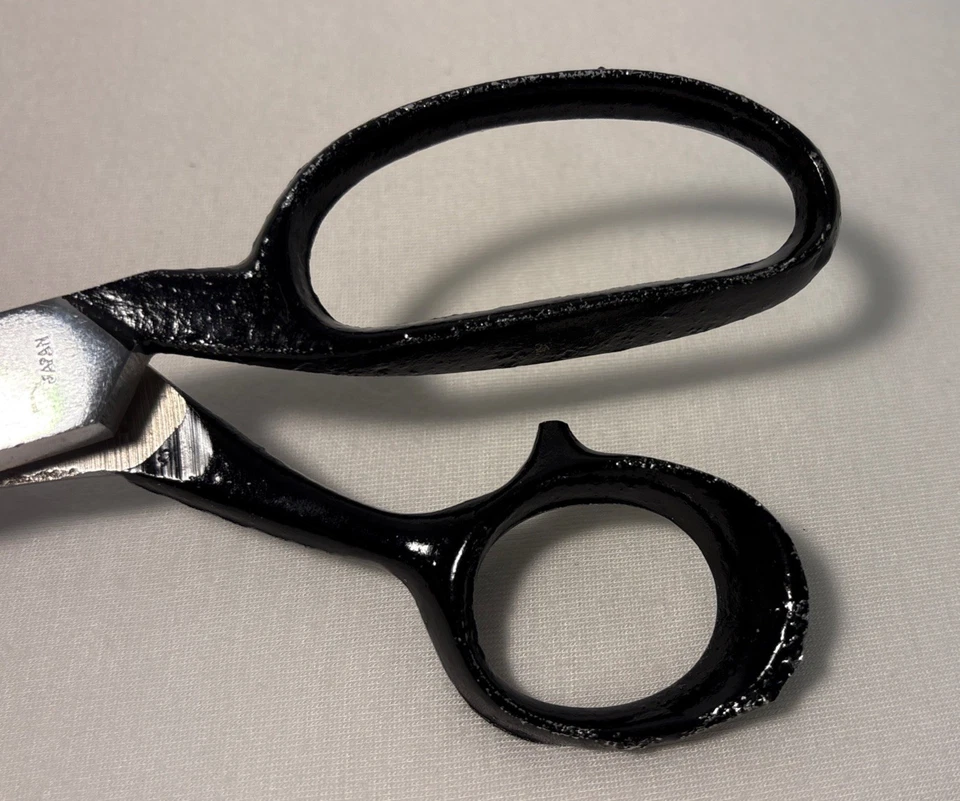 8 inch Pinking Shears Craft Scissors Made in Japan, 8" - Image 4 of 4