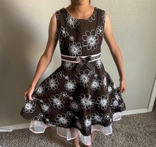 Rare Too authentic Vintage Embroidered Girl Dress Size 10