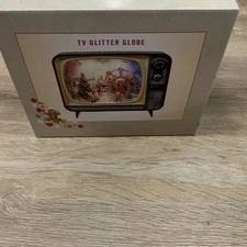 Cracker Barrel exclusive TV glitter globe