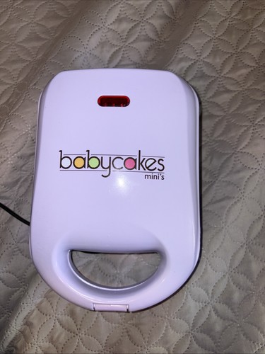 Babycakes CPM-20 Mini Cake Pop Maker - Purple Works Great