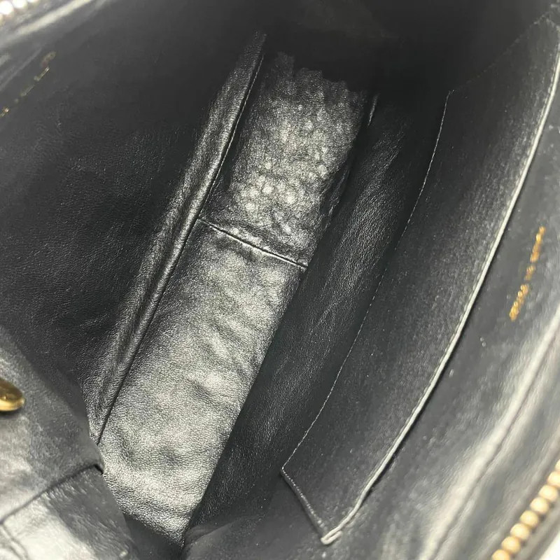 CHANEL Vintage Black Lambskin Camera Bag image 9