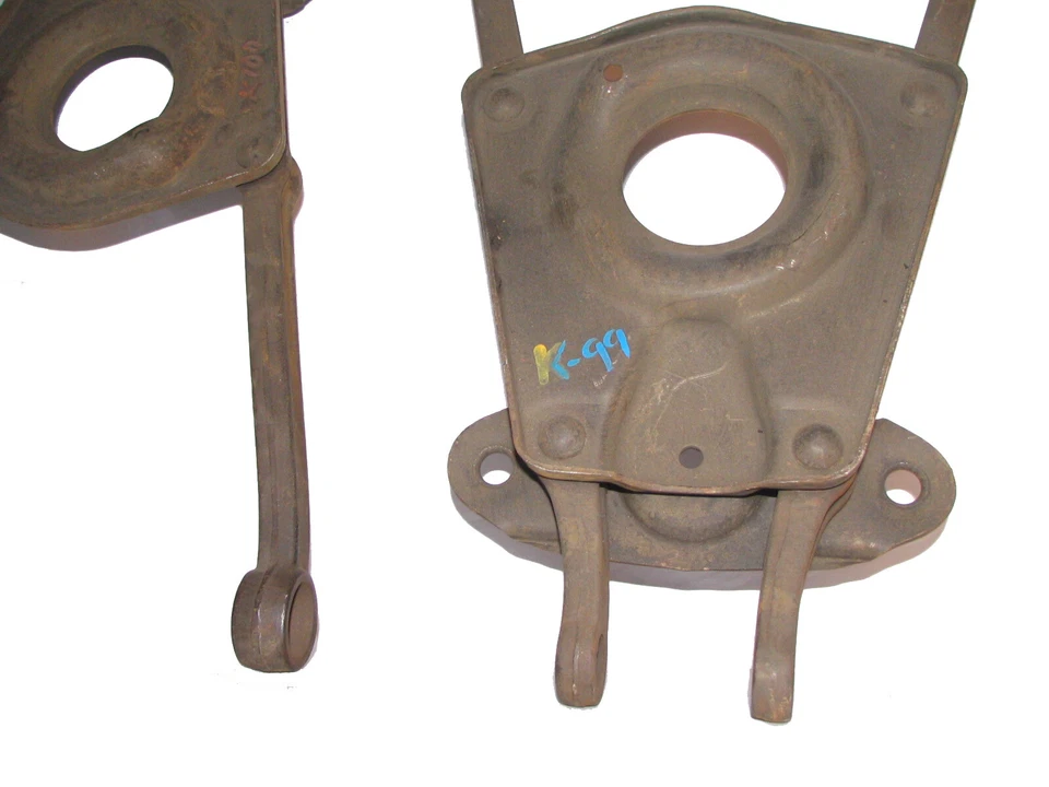 2 brazos de control inferiores de suspensión delantera Buick Special Super 1940 y principios de 1941 Foto 3 de 4