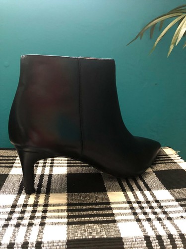 FRANCO SARTO L-DEVON Black Ankle Bootie 