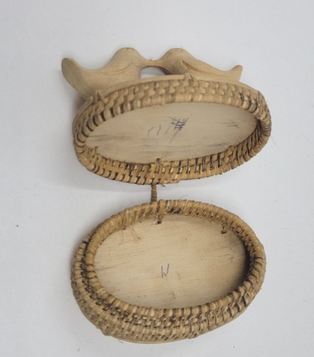 Hand Carved Wooden Wood Box Trinket Jewelry Hinged with Rattan Carved Birds Lid - Picture 10 of 16