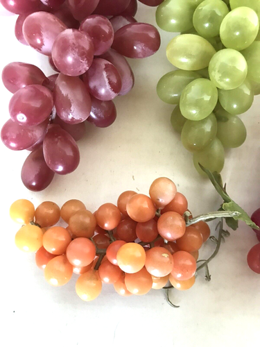 Vintage Decorative Rubber Plastic Grapes 4 Bunches Red Purple Green Orange - Picture 5 of 5