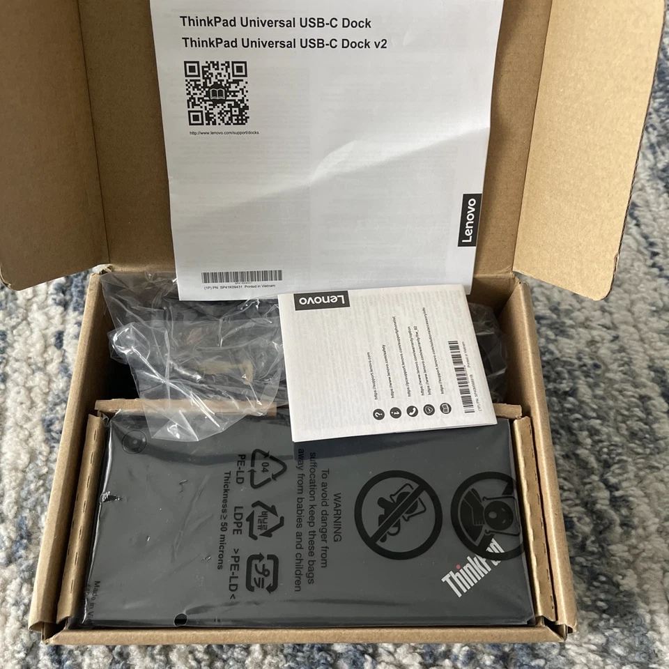 Lenovo ThinkPad Universal USB-C Dock V2 (with 135W Power Adapter) - Image 2 of 4