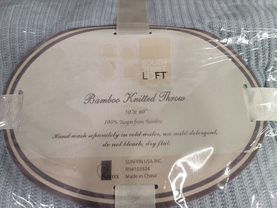 Vintage south street loft Bamboo knitted throw blanket 50x60in. 