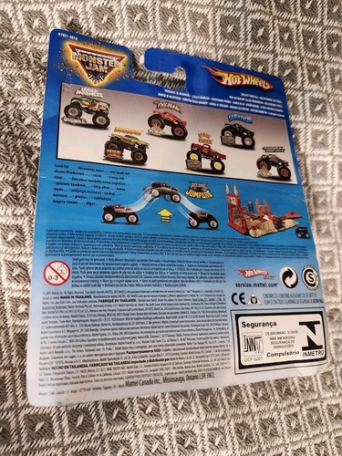 NEW Hot Wheels Monster Jam Udder Madness Flag Series #16/75 C - Picture 2 of 2