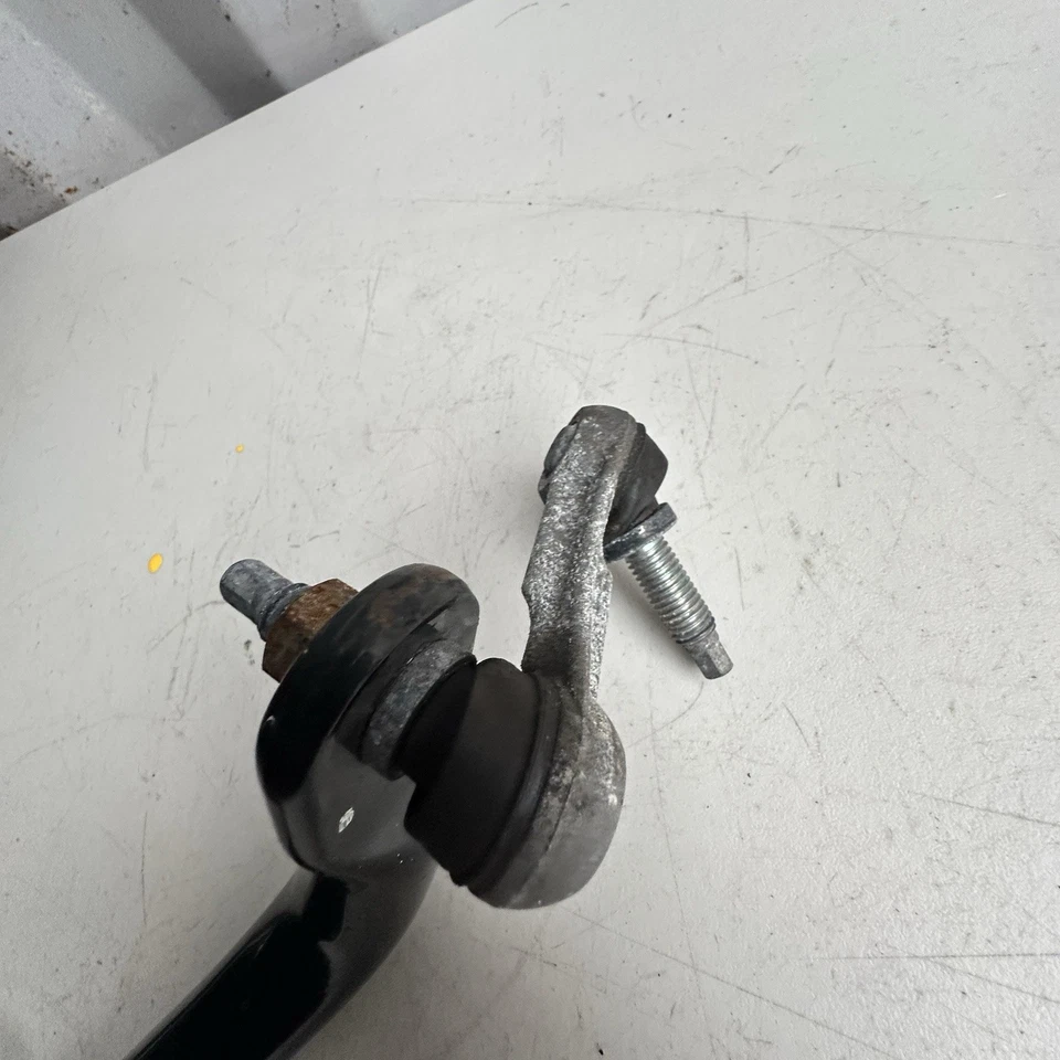 14-19 Chevrolet Corvette C7 Rear Anti Roll Sway Bar Stabilizer OEM W LINKS - Image 3 of 4