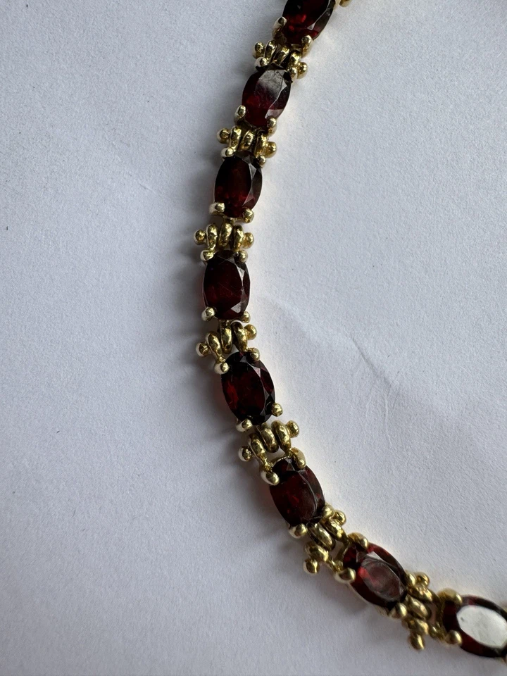 Estate Sale Jewelry: Simulated Garnets Bracelet 925 Silver. 7 Inches/11.4 Grams - Image 2 of 4