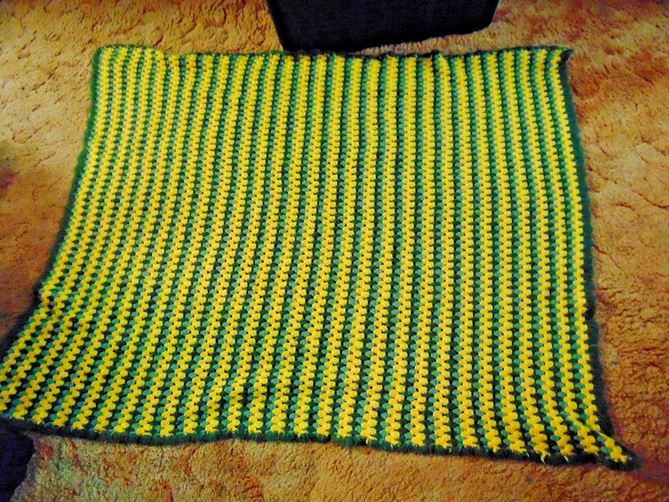 Vintage Green Bay PACKERS Colors Handmade Afghan Couch Chair Throw Blanket 51x42 - Image 3 of 4