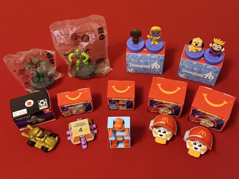 2026 MCDONALD'S HAPPY MEAL TOYS 7-ct. w/2-ct. BURGER KING TOYS