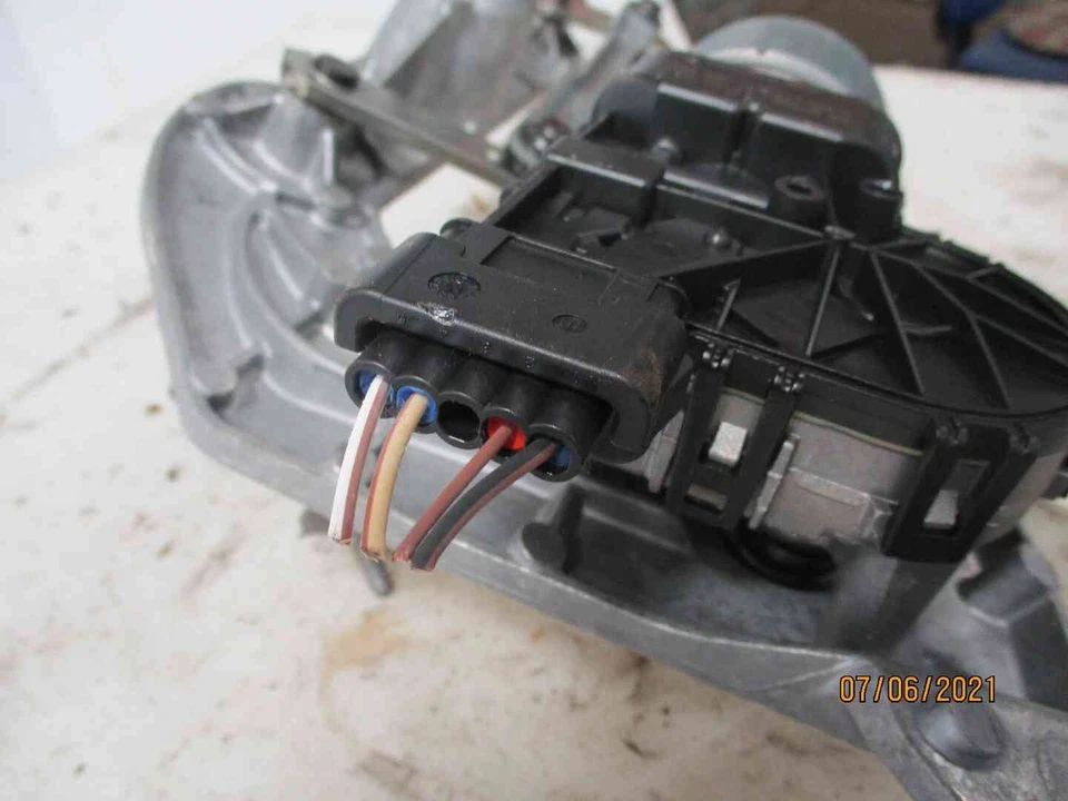 Mecanisme essuie-glace avant Renault ZOE I 288003381R - Photo 4/4