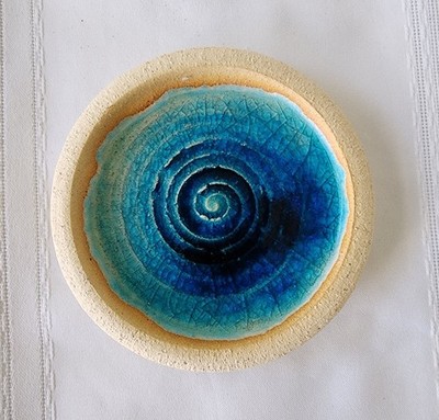 Hobbiest Art Pottery Dish W/Glass Glazed Center Artist Signed & Dated 2014