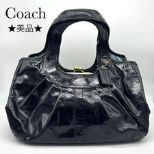Excellent condition COACH patent leather shoulder bag black