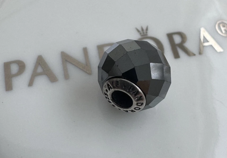 Auténtico Pandora ESENCIA Coraje Dije #796004HES Foto 4 de 4