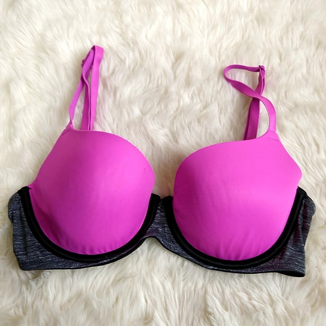 PINK Victorias Secret Womens sz 32C Wear Everywhere Lightly Lined
