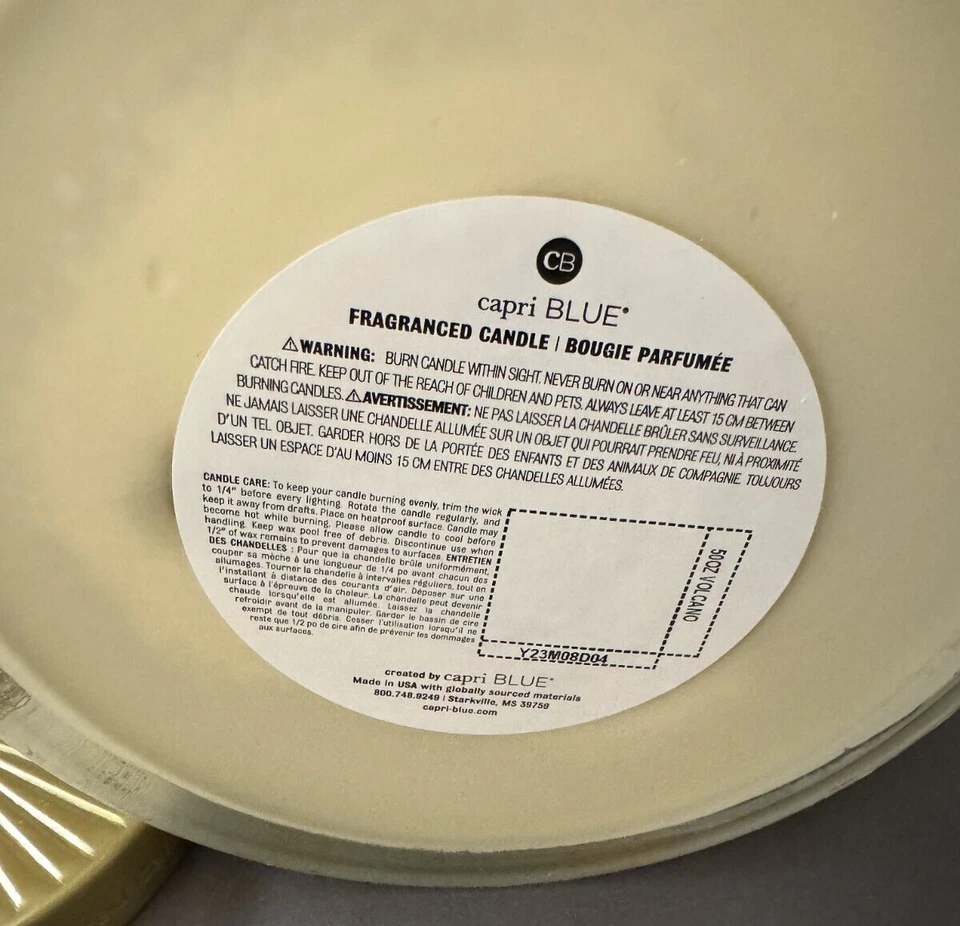全新 Capri Blue Glimmer Jumbo 签名罐 香味蜡烛 金色和白色玻璃 — 第 3/4 张图片