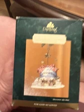 2003 DaySpring Christmas Celebration Collection For God So Loved Ornament