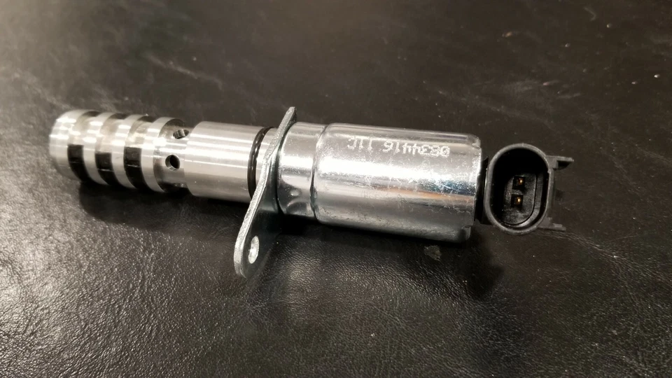 OEM 12615873 Variable Valve Timing Solenoid VVT for Chevy Buick GMC Oldsmobile - Imagen 3 de 4