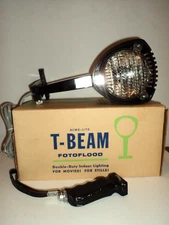 Vtg Acme-Lite T-Beam Fotoflood Light For Movies and Photography with its handle