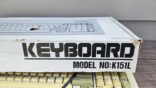 Vintage Mechanical Keyboard Unitek K-151L *Untested SOLD AS IS BB7 - Picture 4 of 6