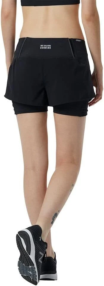 Pantalón corto New Balance Impact 2 en 1 para mujer 22 mediano, negro  Foto 3 de 4