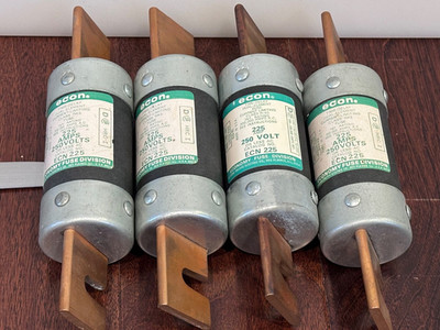 Econ ECN225 Fuse 225A 250V HRC-I Class L D Type -NOS- Copper Blade Terminals (4)