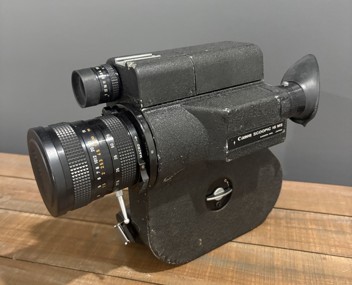 Canon Scoopic 16MS 16mm Film Movie Camera w/ 12.5-75mm Lens C-16 Rare