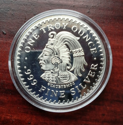 2 MEXICO SILVER  1 OZ AZTEC MAYAN CALENDAR .999  Silver Plated  CHIEF CUAUHTEMOC