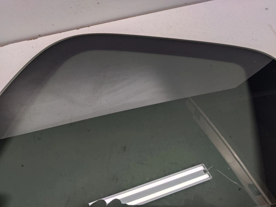 2001-2004 Toyota Tacoma Extended Cab Side Quarter Glass Passenger Side - Image 4 of 4